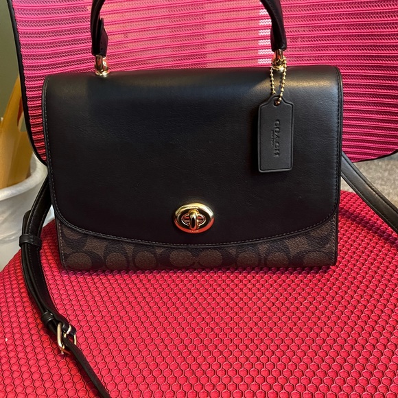 Coach Tilly excellent condition - Picture 7 of 7